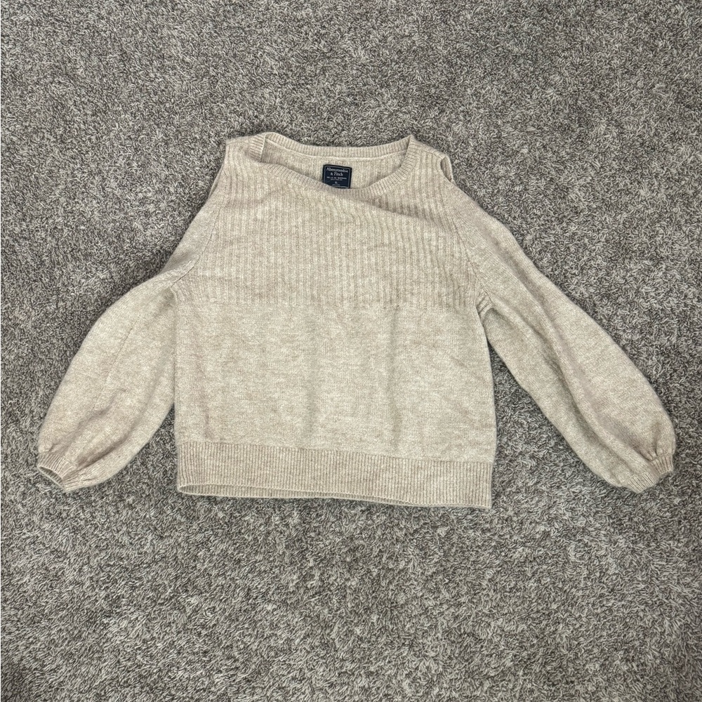 Abercrombie & Fitch Cold Shouder Sweater Tan, XL